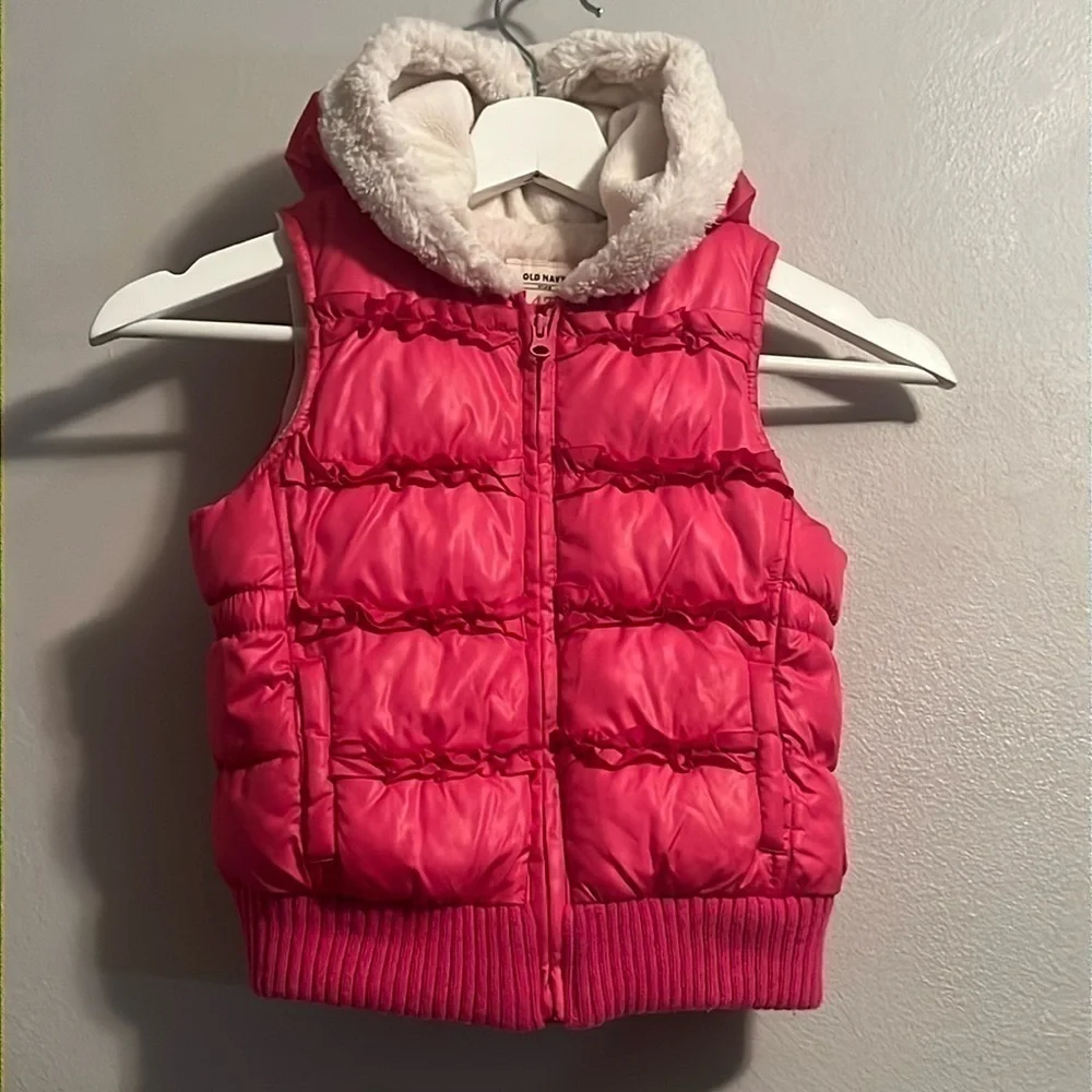 👧🏻Old Navy girls vest size 4
